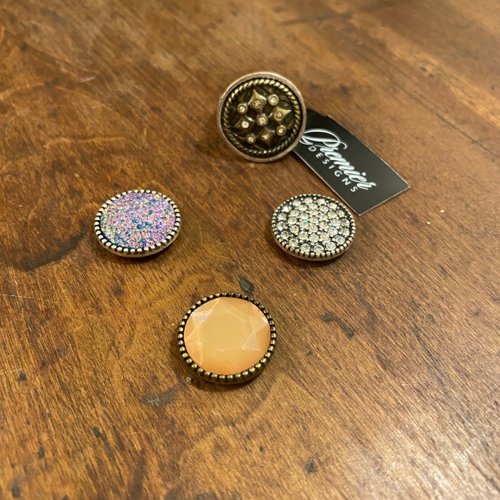 Premier Designs Ring With Magnetic Interchangeable Center Pieces. Size 7